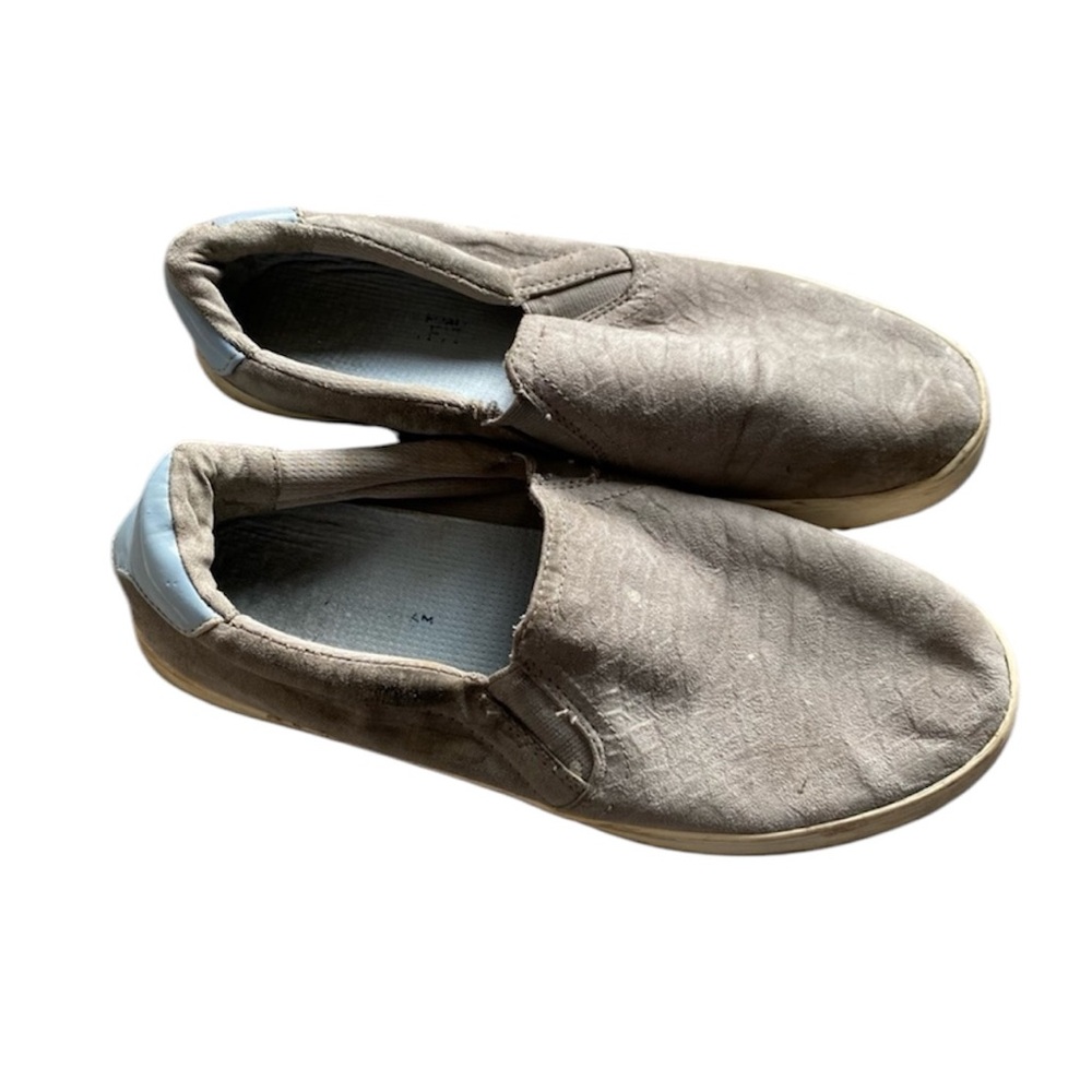 Gray Women's Used Well Loved Slip-On Shoes Size 9 Worn Out